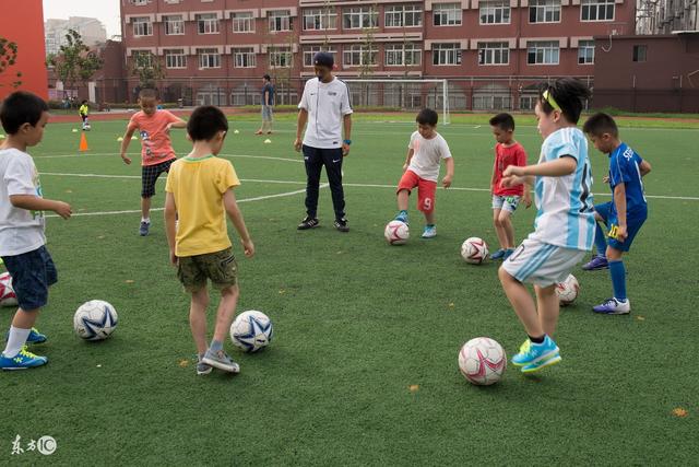 中国U18男篮胜新西兰13分 成功晋级决赛