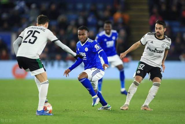 直落两盘！WTA多伦多站-张帅组合2-0轻取对手 晋级女双四强